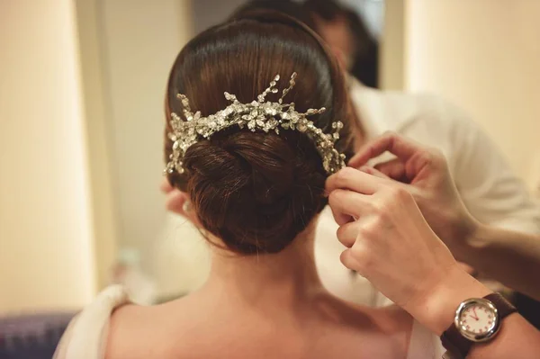 Penteado de casamento da noiva no casamento — Fotografia de Stock