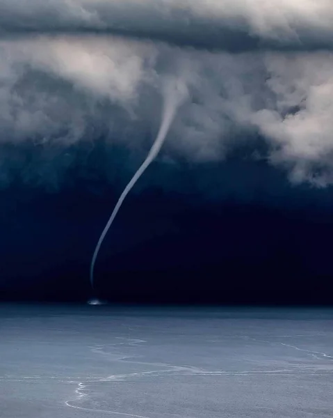 Gökyüzündeki bulutların yakın çekimi