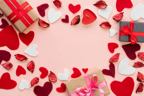 Composición Para Día San Valentín Febrero Regalos Suaves Delicados Fondo — Foto de Stock