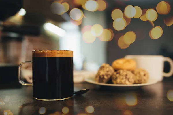 Secangkir Kopi Dan Kue Waktu Minum Kopi Foto Berkualitas Tinggi — Stok Foto