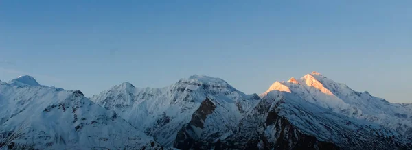 Hunza Vadisi Dağları manzarası, Hunza Vadisi Dağları 'nda Gündoğumu, Kuzey Pakistan, Gilgit-Baltistan