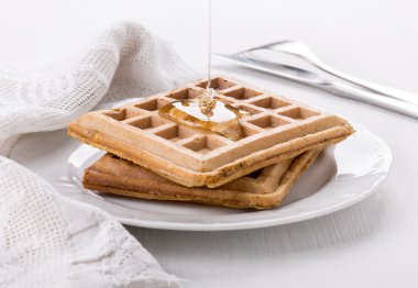 Belçika waffle bal ile