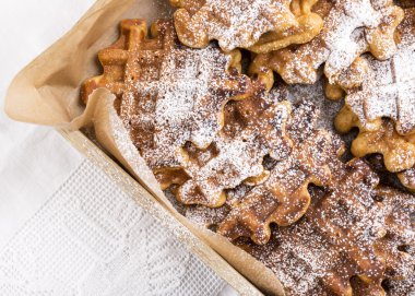 Tatlı patates waffle yığını 