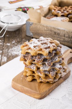 Tatlı patates waffle yığını