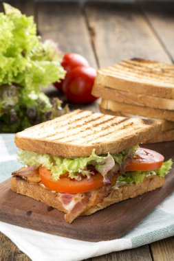 Bacon marul domates Blt sandviç