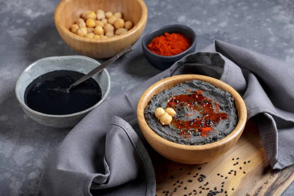 Black Hummus Black Sesame Tahini Traditional Middle Eastern Appetizer Trendy — Stock Photo, Image