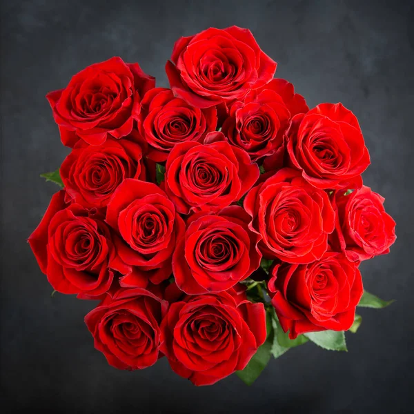 Bouquet Rose Rosse Bellissimi Fiori Sfondo Nero Vista Dall Alto — Foto Stock