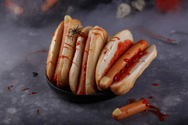 Comida Halloween Aterradora Los Perritos Calientes Con Salchichas Parecen Dedos —  Fotos de Stock