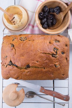 Tatlım pasta kuru erik.