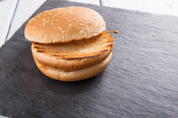 Roston sült Hamburger zsemle — Stock Fotó