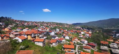 Bosna-Hersek 'in Doboj kentinde bulunan Gradina kalesinden manzara