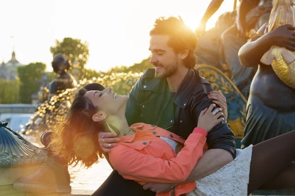 Casal visitando Paris — Fotografia de Stock