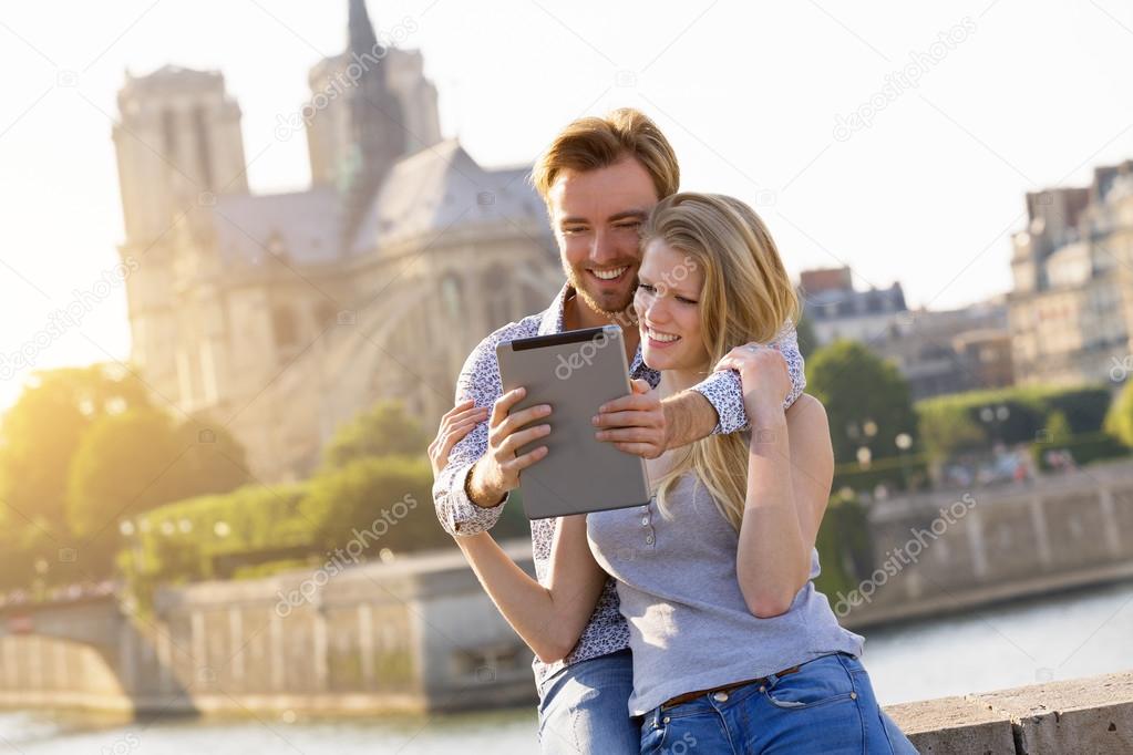 Couple visiting Paris