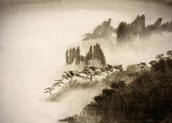 Dağlar ve kalın sis — Stok fotoğraf