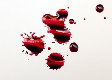 beyaz üzerine kırmızı mürekkep