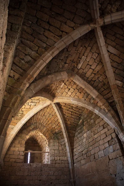 bir Haçlı binasının tavanı