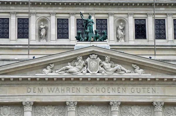 Inschrift Der Alten Oper Frankfurt — Stock fotografie