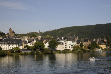 Traben-Trarbach Kirche St. Peter ve Paul an der Mosel