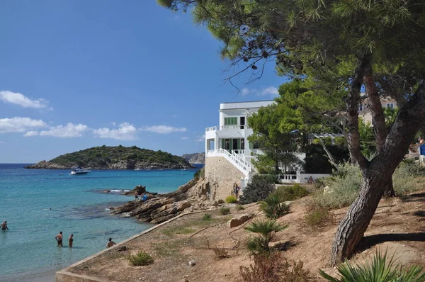 Kueste bei Sant Elm auf Mallorca