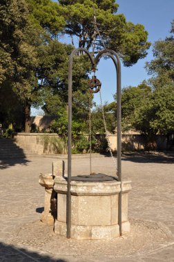 Brunnen im Kloster von Randa, Mallorca