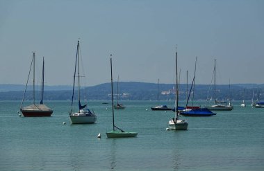                                Boote am Ammersee, Bayern