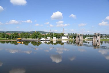 Staustufe am main bei klingenberg