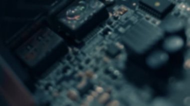 GPU grafik kartının makro görüntüsü. GPU grafik kartının detayları. 4K video. Yavaş çekim