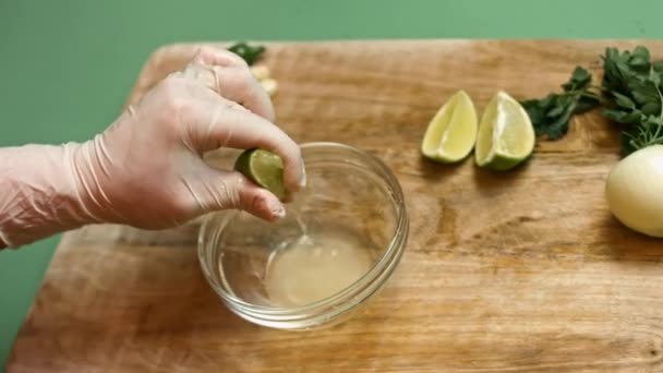 Volledige proces van het maken van salsa. Recept stap voor stap — Stockvideo