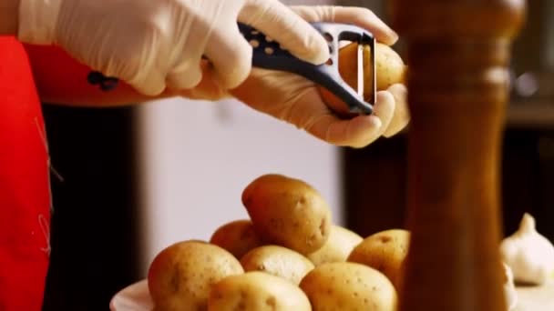Cum să faci cartofi cremoși cu Cheddar. Reţeta 4k. Urmați 4 pași simpli — Videoclip de stoc