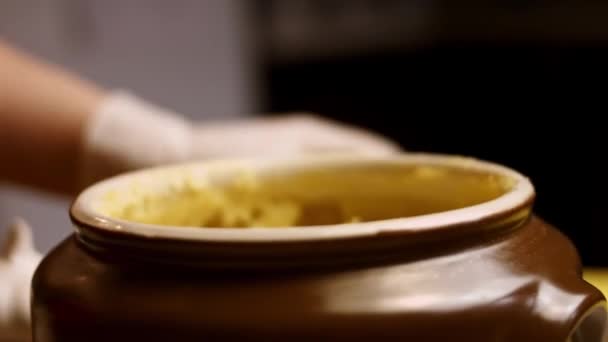 Hoe romige aardappelpuree te maken met Cheddar. Recept 4K. Volg 4 eenvoudige stappen — Stockvideo