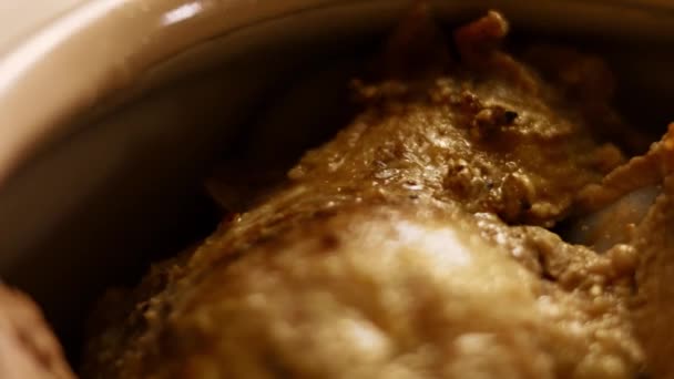 I put the duck pieces over the chickpeas. The duck gives steam and looks very appetizing. — Stock Video