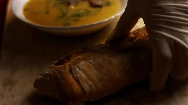 Νόστιμο εύκολο κρέας μοσχάρι κρέμα σούπας μάγισσα βοείου κρέατος για τις νέες μαμάδες. 4k συνταγή βίντεο — Αρχείο Βίντεο
