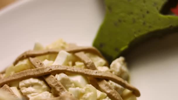 Ladies Caprice Salad in form of Pinapple. Russian cuisine 4k video recipe — Stock Video