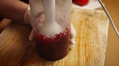 Haşlanmış pancar için blender kullanıyorum. Yeni anneler için Lezzetli Kırmızı Pizza. 4k video tarifi