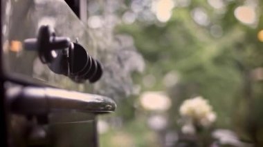 Buhar fırından çıkıyor. Falscher Hase tarifi. 4k video tarifi