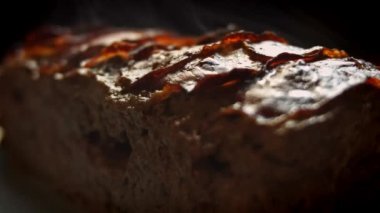 Buhar çıkaran sahtekar bir hase sunuyorum. Falscher Hase tarifi. 4k video tarifi