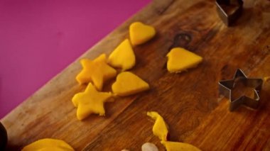 Mango parçalarını kalp ve yıldız şeklinde kestim. 4k video