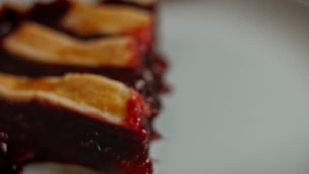 Tarte aux baies en forme de drapeau américain. Vidéo 4k — Video