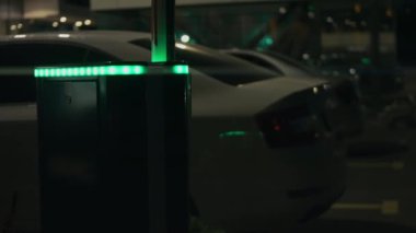 Otomatik güvenlik sistemi bariyer park sistemi kapısı havaalanı otoparkına gece erişimi