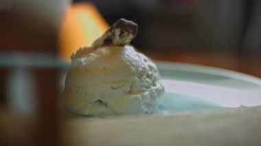 Eski zaman kremalı dondurması. 4k makro video