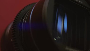 Anormal lensin sunumu. Işık oynatma ile 4k video