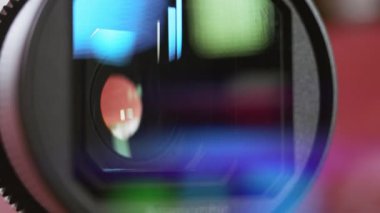 Anormal lensin sunumu. Işık oynatma ile 4k video