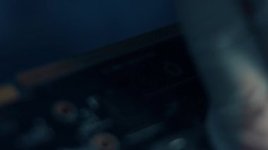 GPU grafik kartındaki eski termal yapıştırıcıyı kaldırıyorum.