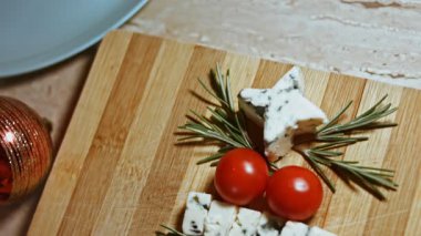 Noel ağacı şarküteri tahtası, yavaş çekim..