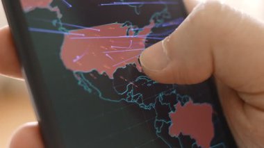 ABD, dünya haritasında vurgulanan siber tehditlerin hedefi ve kaynağı.