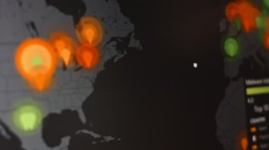 Dünya haritasında gösterilen zararlı yazılım ve spam kaynakları.