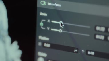 Bir video düzenleme yazılımı içinde belirli parametrelerle fonksiyonu dönüştür.