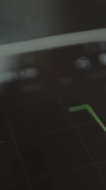 DBM ile ölçülen sinyal gücünü gösteren görsel grafik.