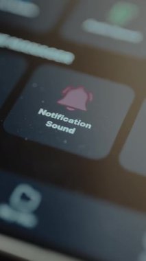 Kullanıcı Bildirim Ses seçeneğini kaydeder, akıllı telefondaki işitsel uyarıları yönetir.