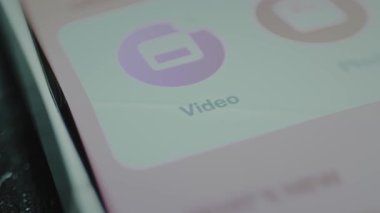 Kullanıcı etiketli Video seçeneğini seçer.